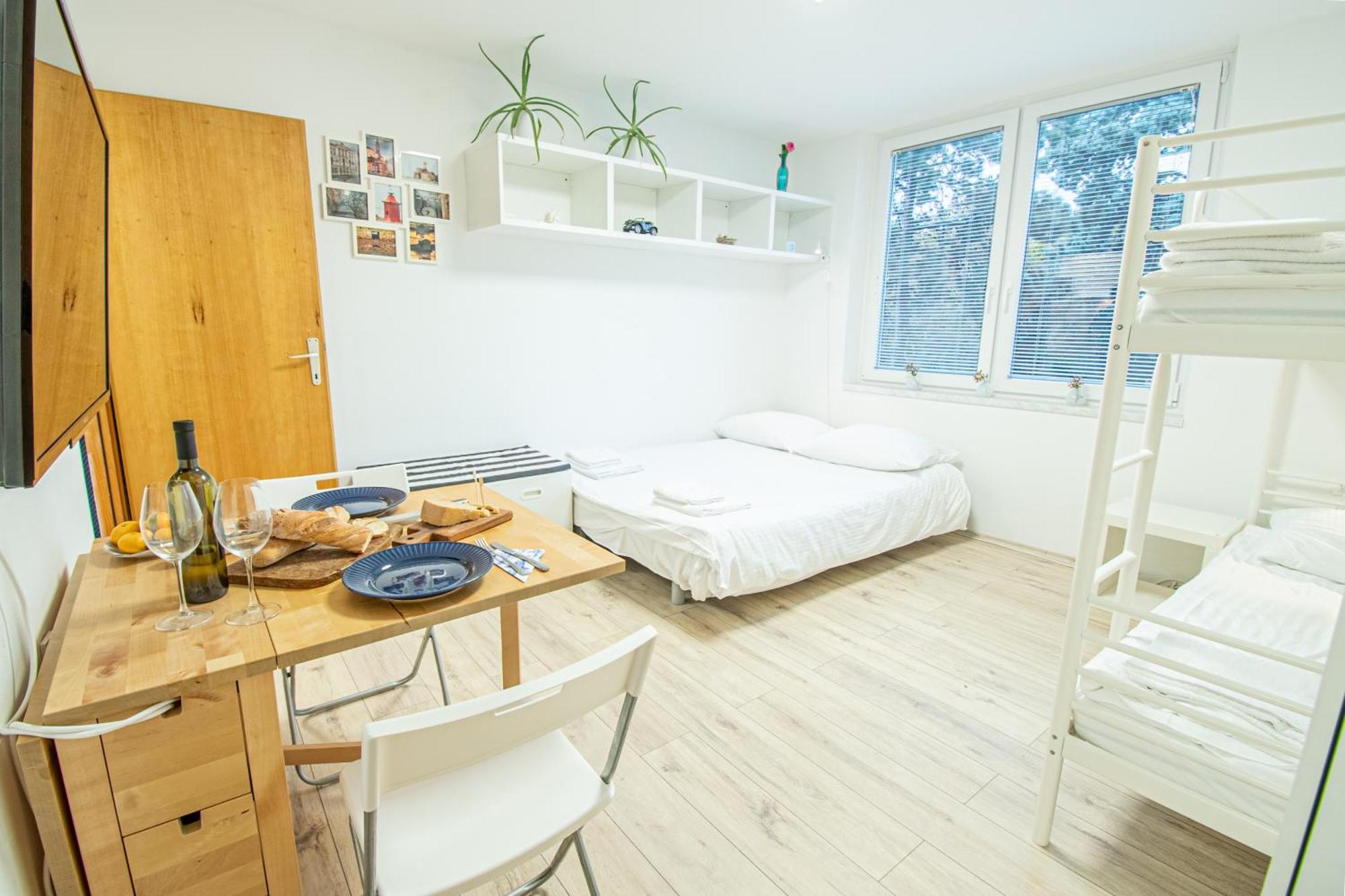 Umag Center Apartment Parking By Rentistra Exterior foto